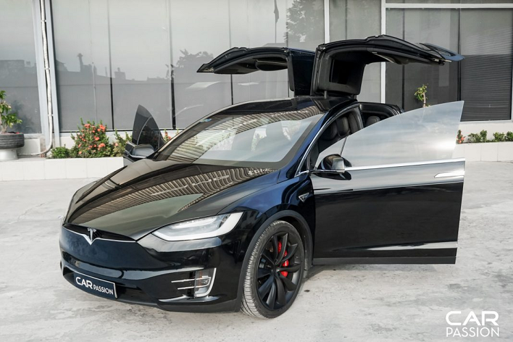 “Soi” Tesla Model X P100D tien ty cua dan choi Dong Nai-Hinh-11