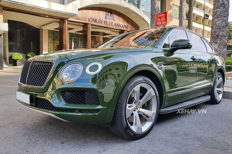 Bentley Bentayga so huu mau son tram trieu o Sai Gon-Hinh-9