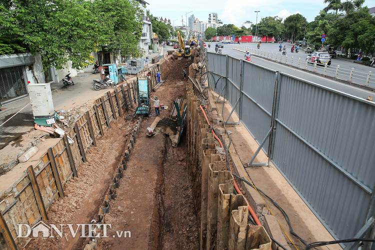 Ha Noi pha do 600 met con duong gom su de giam un tac