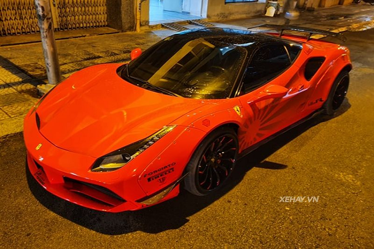 “Sieu ngua” Ferrari 488 GTB thay ao do ruc tai Sai Gon-Hinh-6