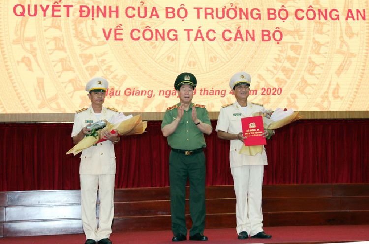 6 thang, Bo Cong an dieu dong, bo nhiem 15 giam doc cong an tinh-Hinh-9