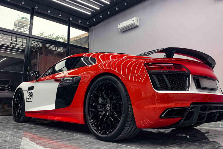 Audi R8 V10 Plus cua tay choi Sai Gon do phong cach sieu chat-Hinh-7