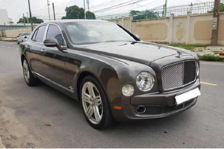 Chu xe Bentley Mulsanne 