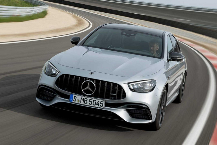 Ngam sieu xe Mercedes-AMG E63 S 2021 khoang 2,5 ty dong?