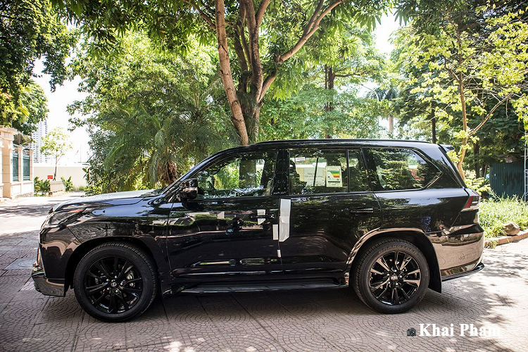 Can canh Lexus LX 570 Super Sport Black Edition hon 9 ty dong-Hinh-10