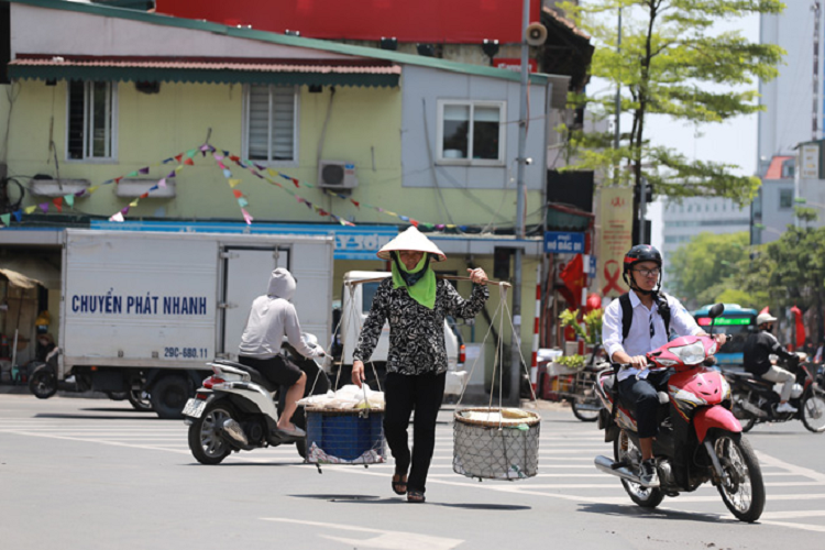 Thoi tiet ngay 29/6: Ha Noi nang nong gay gat tren 39 do C