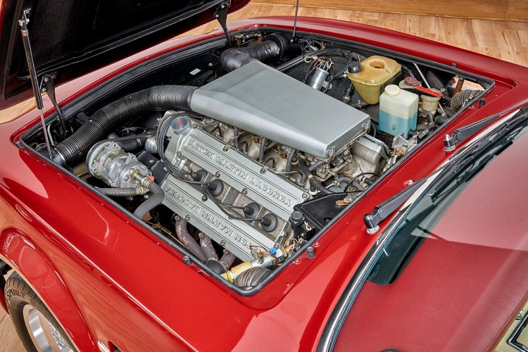 Rao ban xe co Aston Martin V8 Volante 1988 cua David Beckham-Hinh-5