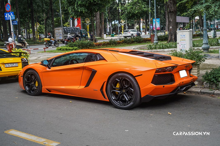 Lamborghini Aventador LP700-4 hon 20 ty khoac ao cam noi bat-Hinh-9