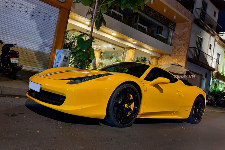 Sieu xe Ferrari 458 Italia hon 5 ty, mau doc tai Sai Gon-Hinh-3