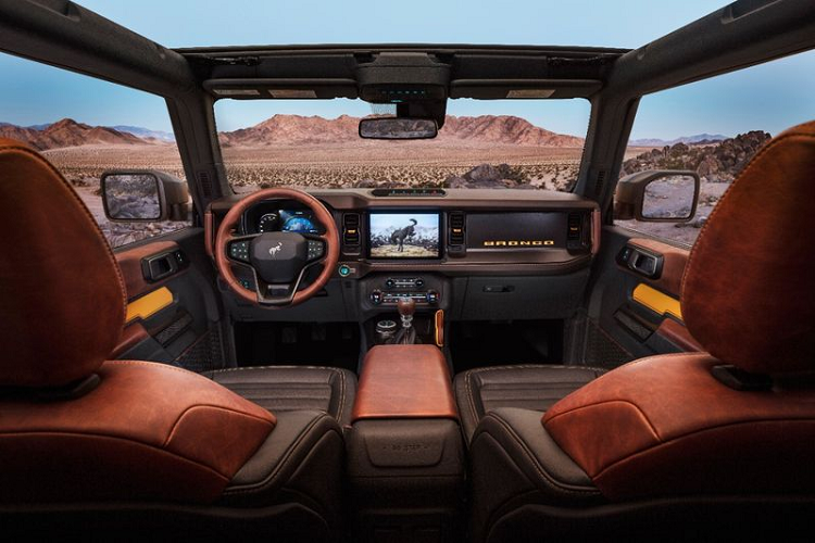 Ford Bronco 2021 co xung dang la doi thu cua Jeep Wrangler?-Hinh-3