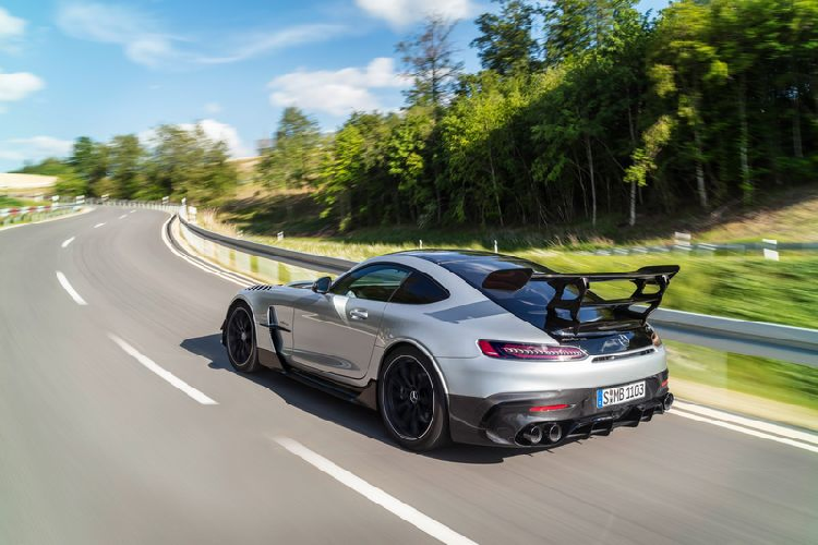 Mercedes-AMG GT Black Series so huu toc do toi toi 325 km/h-Hinh-2