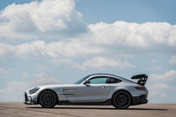 Mercedes-AMG GT Black Series so huu toc do toi toi 325 km/h-Hinh-3