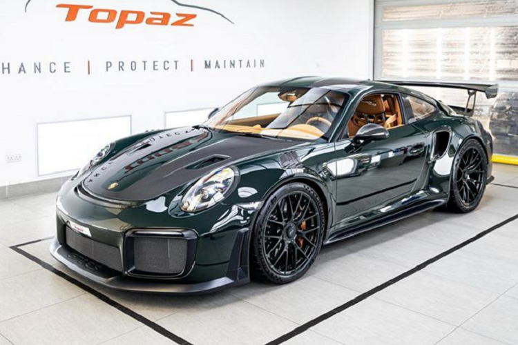 Porsche 911 GT2 RS “lot xac” hoan toan boi Topaz Detailling