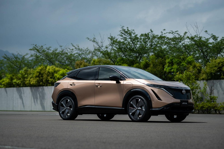 Nissan Ariya 2021 ra mat, khoi diem khoang 1 ty dong