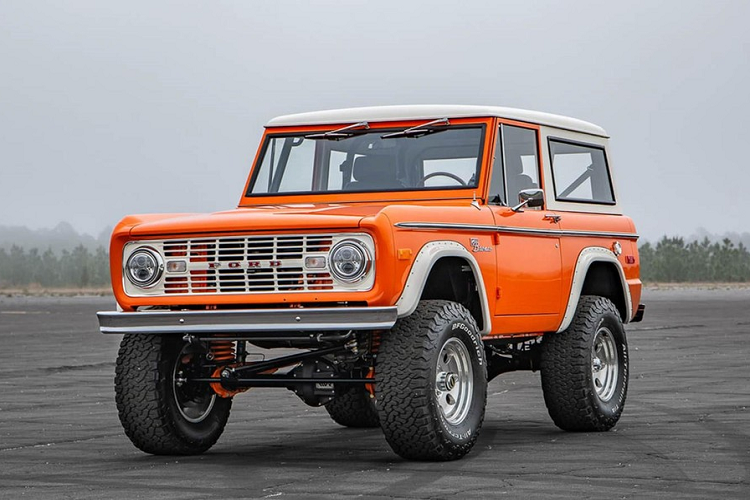 Chiec Ford Bronco doi 1974 dat tien hon ca Lamborghini Urus