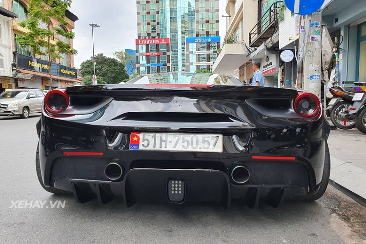 Ferrari 488 GTB Liberty Walk, cuc pham sieu xe do tai Viet Nam-Hinh-5