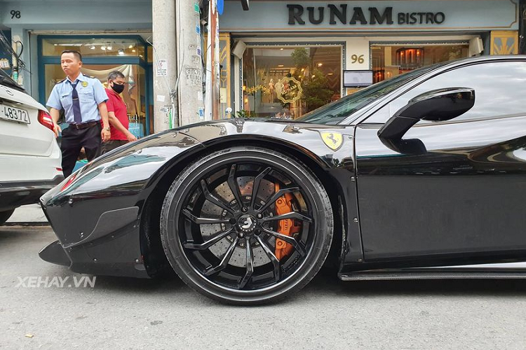 Ferrari 488 GTB Liberty Walk, cuc pham sieu xe do tai Viet Nam-Hinh-6