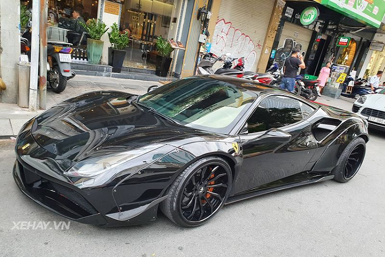 Ferrari 488 GTB Liberty Walk, cuc pham sieu xe do tai Viet Nam