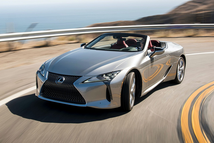 Lexus LC 500 Convertible 2021 se ban ra tu hon 2,3 ty dong-Hinh-2