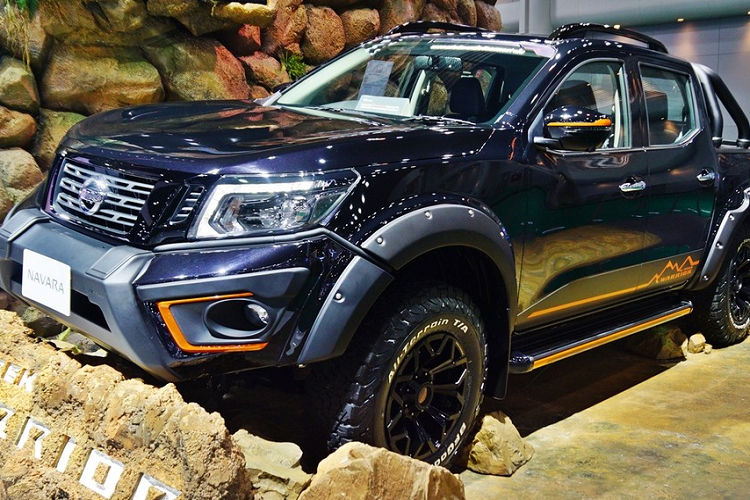 Nissan Navara N-Trek Warrior 2020 khoi diem tu 695 trieu dong