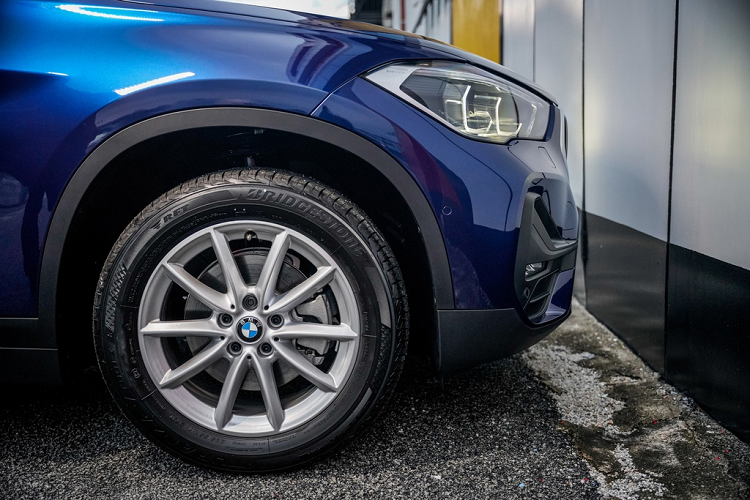 BMW X1 2020 tai Malaysia re hon Viet Nam gan 1 ty dong-Hinh-9