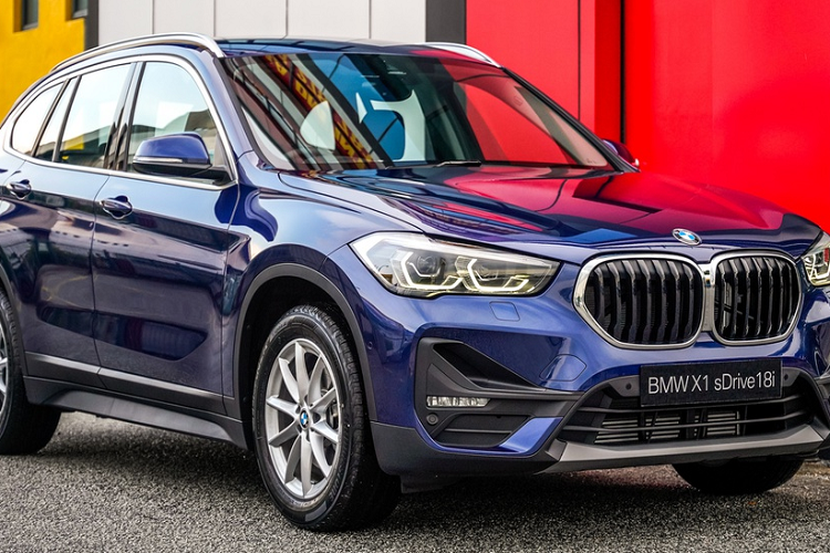 BMW X1 2020 tai Malaysia re hon Viet Nam gan 1 ty dong