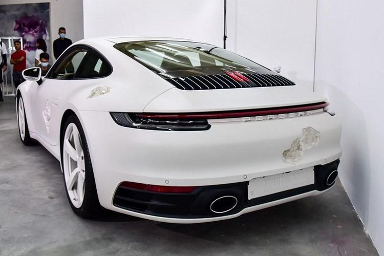 Porsche 911 Carrera 4S trang tri pha le kieu “an mon” doc dao-Hinh-4