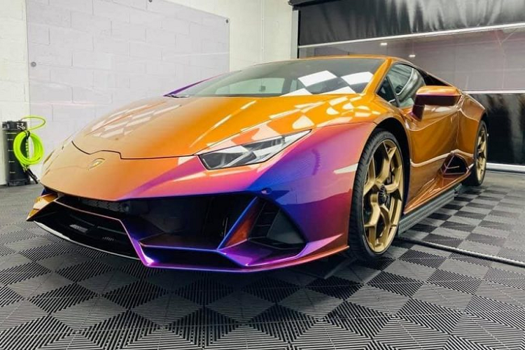 Sieu xe Lamborghini Huracan EVO so huu mau son 1,8 ty dong