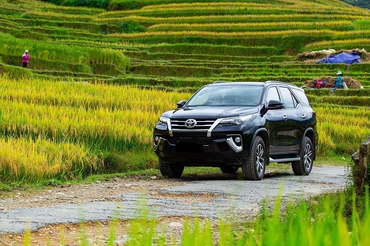 Toyota Fortuner va Innova doi moi dinh loi hop so tai Viet Nam