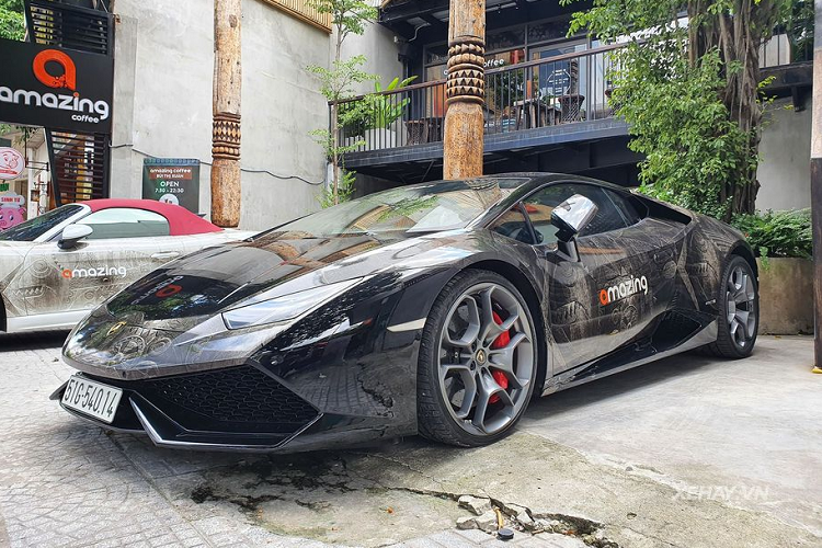 Sieu xe Lamborghini Huracan khoac ao 