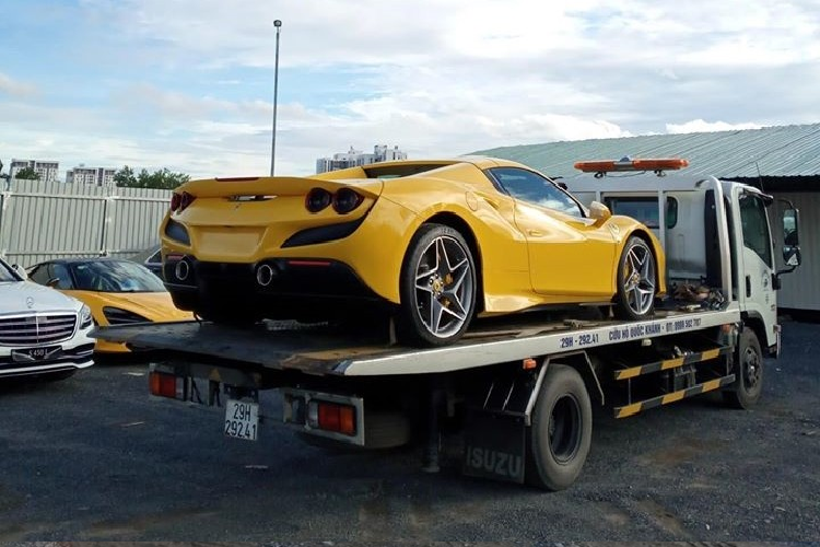 Can canh sieu xe Ferrari F8 Spider dau tien ve Viet Nam-Hinh-2