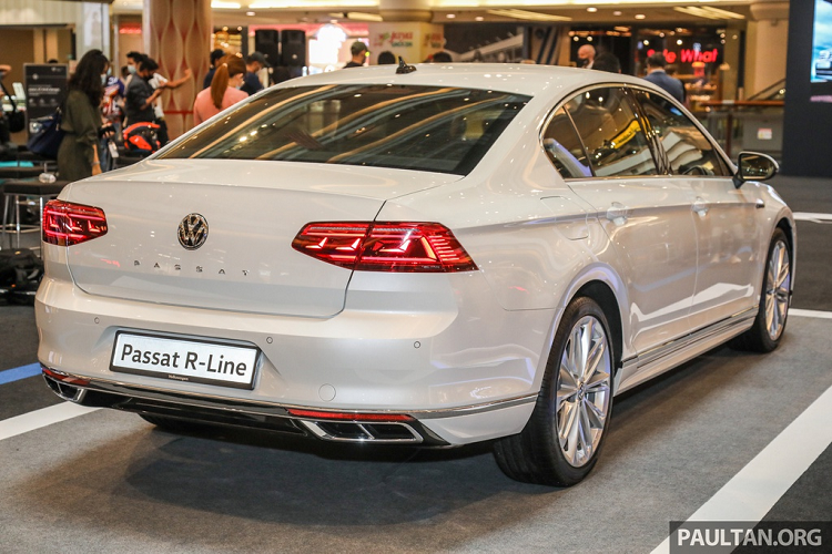 Volkswagen Passat R-Line 2020 chao hang Dong Nam A-Hinh-9