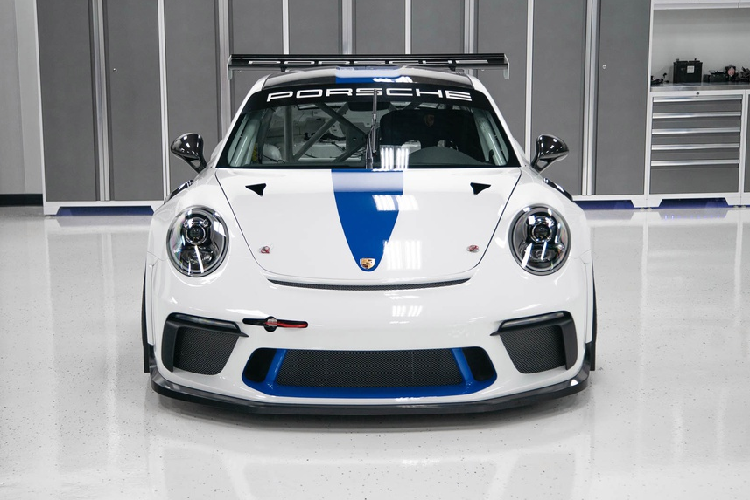 Dau gia Porsche 911 GT3 phien ban xe dua 