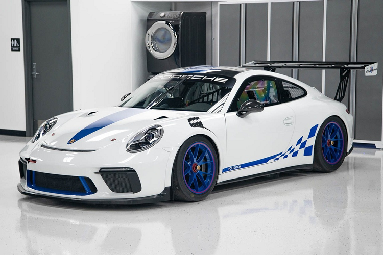 Dau gia Porsche 911 GT3 phien ban xe dua 