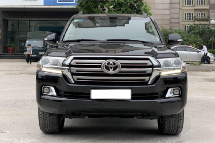 Toyota Land Cruiser chay 5 nam, ban van “lai” gan 200 trieu-Hinh-2