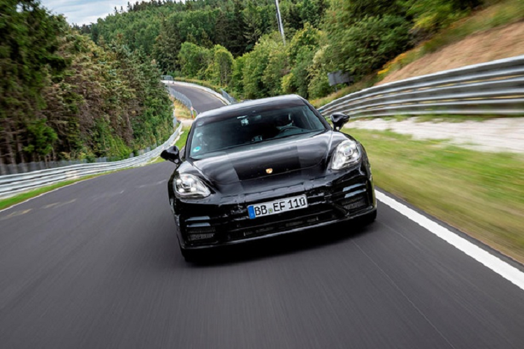 Porsche Panamera Turbo 2021 lap ky luc moi tai Nurburgring-Hinh-2