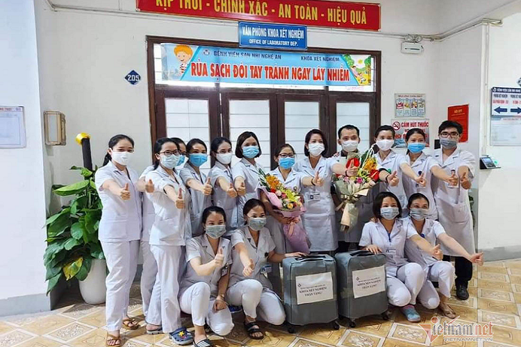 Nu bac si hai lan hoan cuoi, quyet vao 'chia lua' tam dich Da Nang