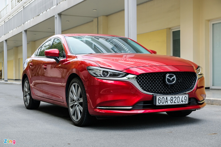 Mazda6 2.0L Premium 2020, doi thu Toyota Camry tai Viet Nam