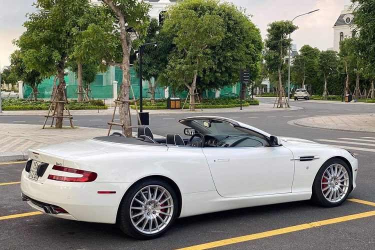 Aston Martin DB9 cua dai gia Trung Nguyen, 