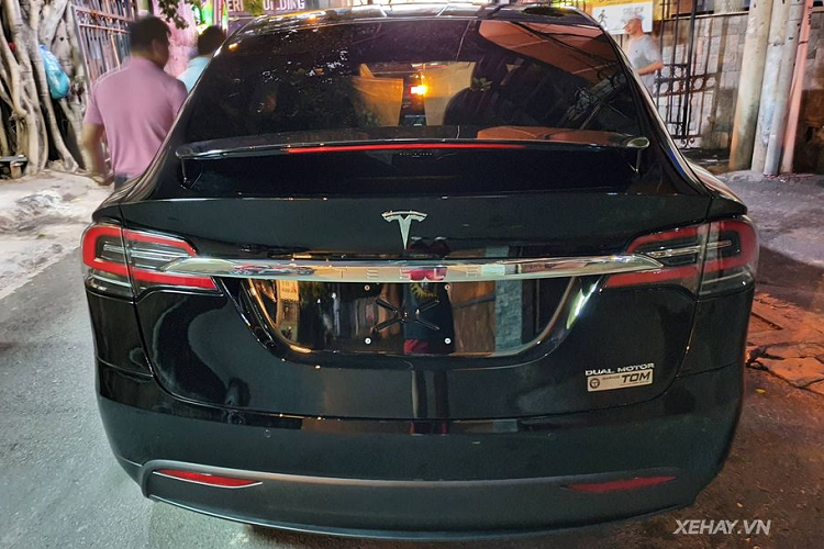 Dai gia Sai thanh chi 11 ty tau SUV dien Tesla Model X-Hinh-5