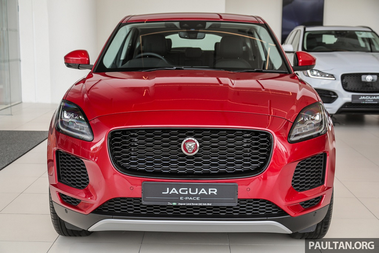 Chi tiet SUV co nho Jaguar E-Pace P200 co gia 96.636 USD-Hinh-2