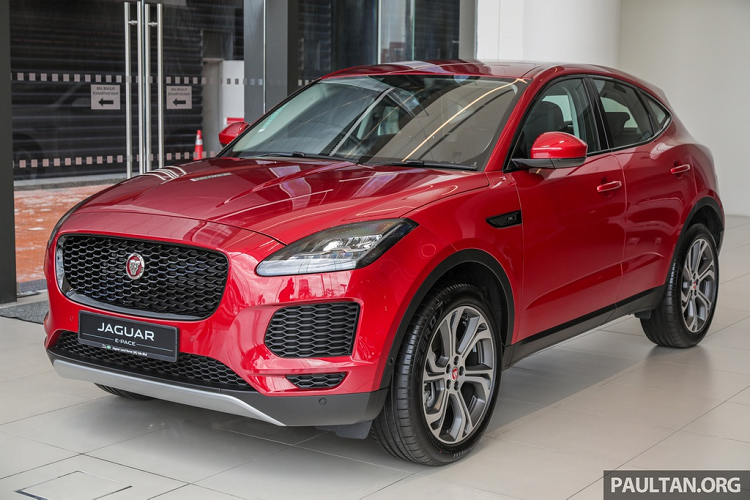 Chi tiet SUV co nho Jaguar E-Pace P200 co gia 96.636 USD