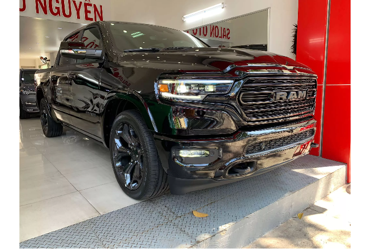 Can canh RAM 1500 Limited Black Edition hon 4,5 ty tai Viet Nam-Hinh-10