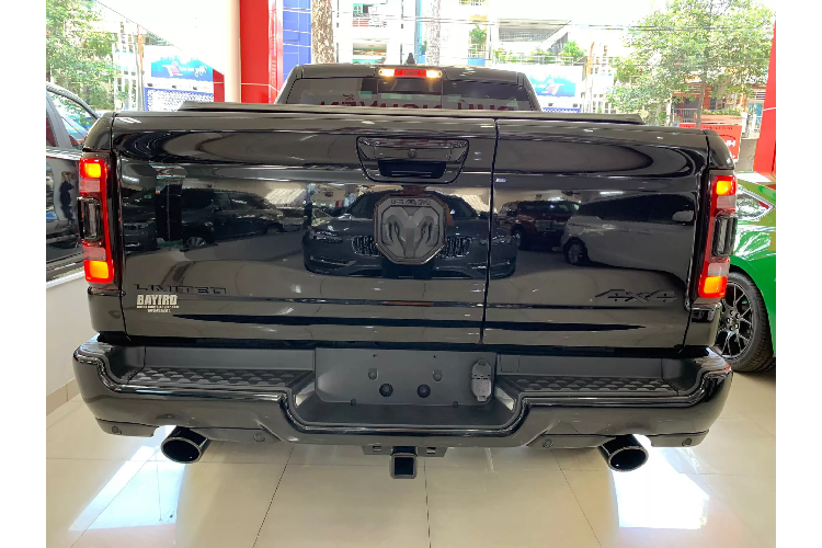 Can canh RAM 1500 Limited Black Edition hon 4,5 ty tai Viet Nam-Hinh-5