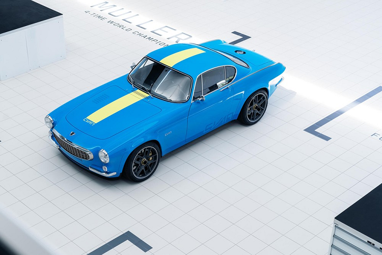 Xe co Volvo P1800 Cyan sau 