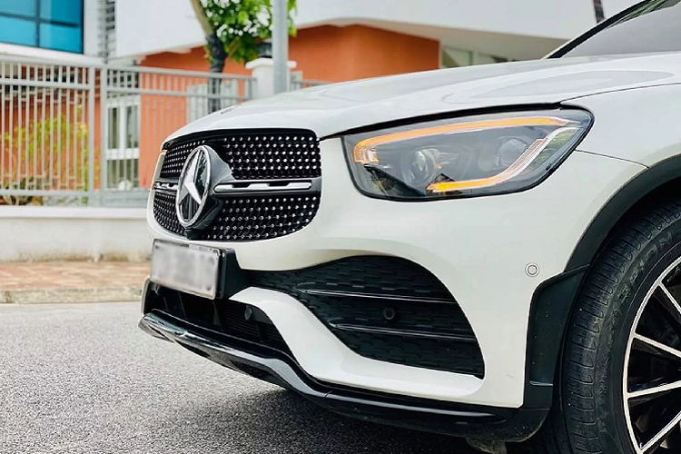 Mercedes GLC chay 11.00km dat hon xe 