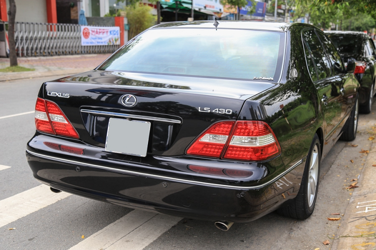 Co nen mua xe sang Lexus LS430 chay 14 nam, hon 600 trieu dong?-Hinh-7