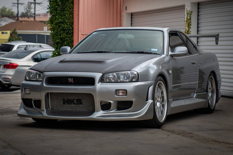 Nissan Skyline cua Paul Walker dat hon xe sieu sang Rolls-Royce-Hinh-3