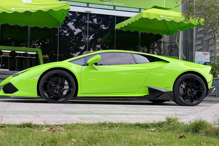 Lamborghini Huracan bien “khung” nhat Viet Nam thay ao moi-Hinh-3