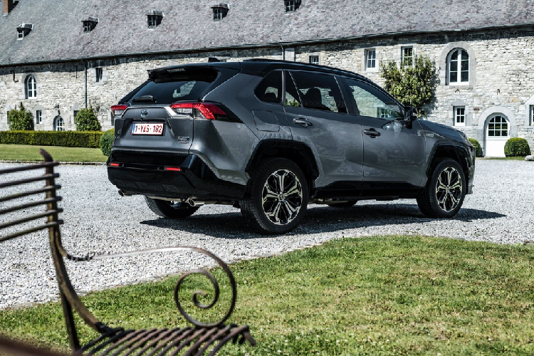 Toyota RAV4 Plug-in Hybrid moi, 